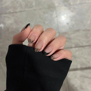 Qfdian 10Pcs Handmade Short Black White Press on Nails Oval Leopard Print Fake Nails Irregular French Wearable False Nails Tips